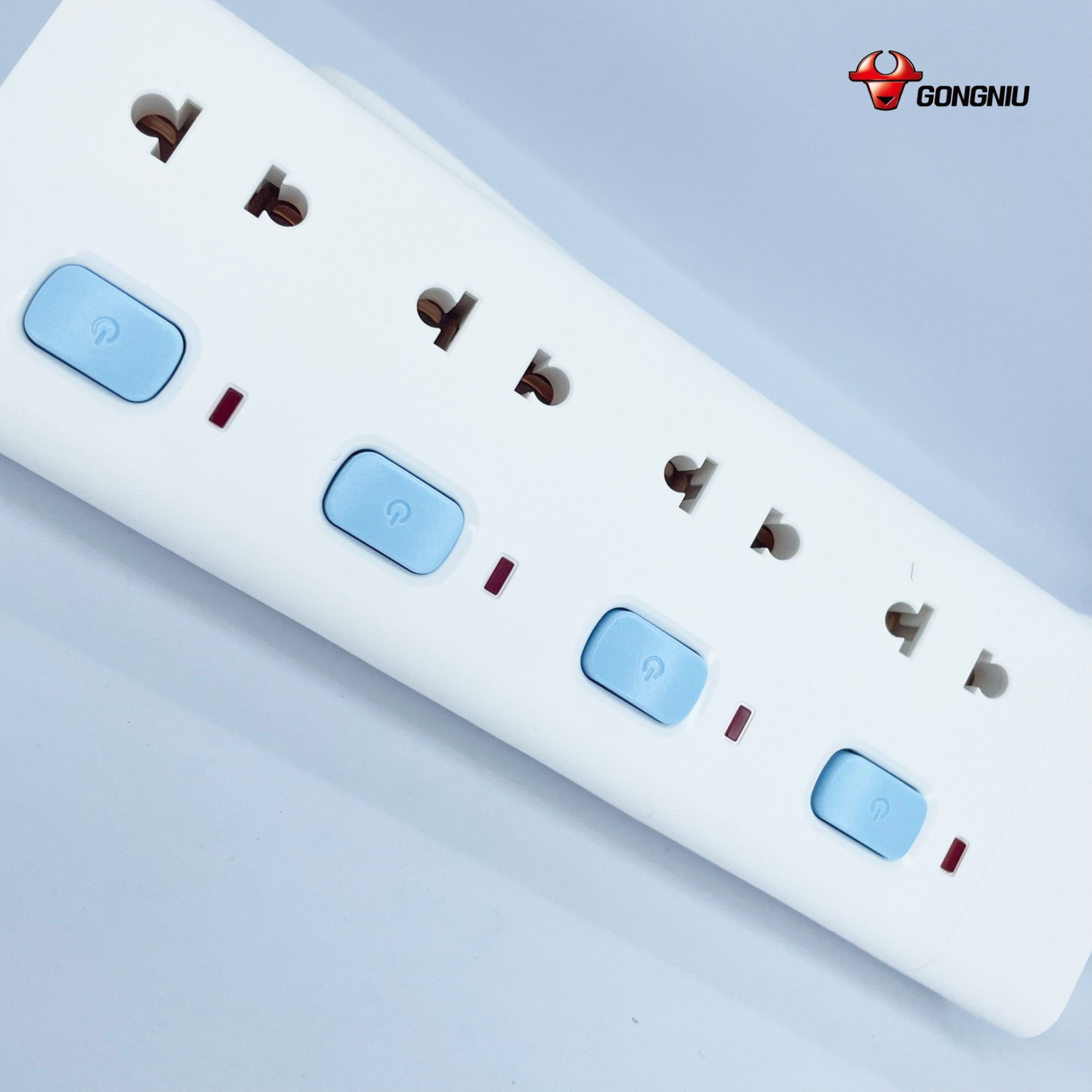 Ổ Cắm Điện Gongniu Đa Năng 4 Ổ 4 Công Tắc 2500W – V3040
