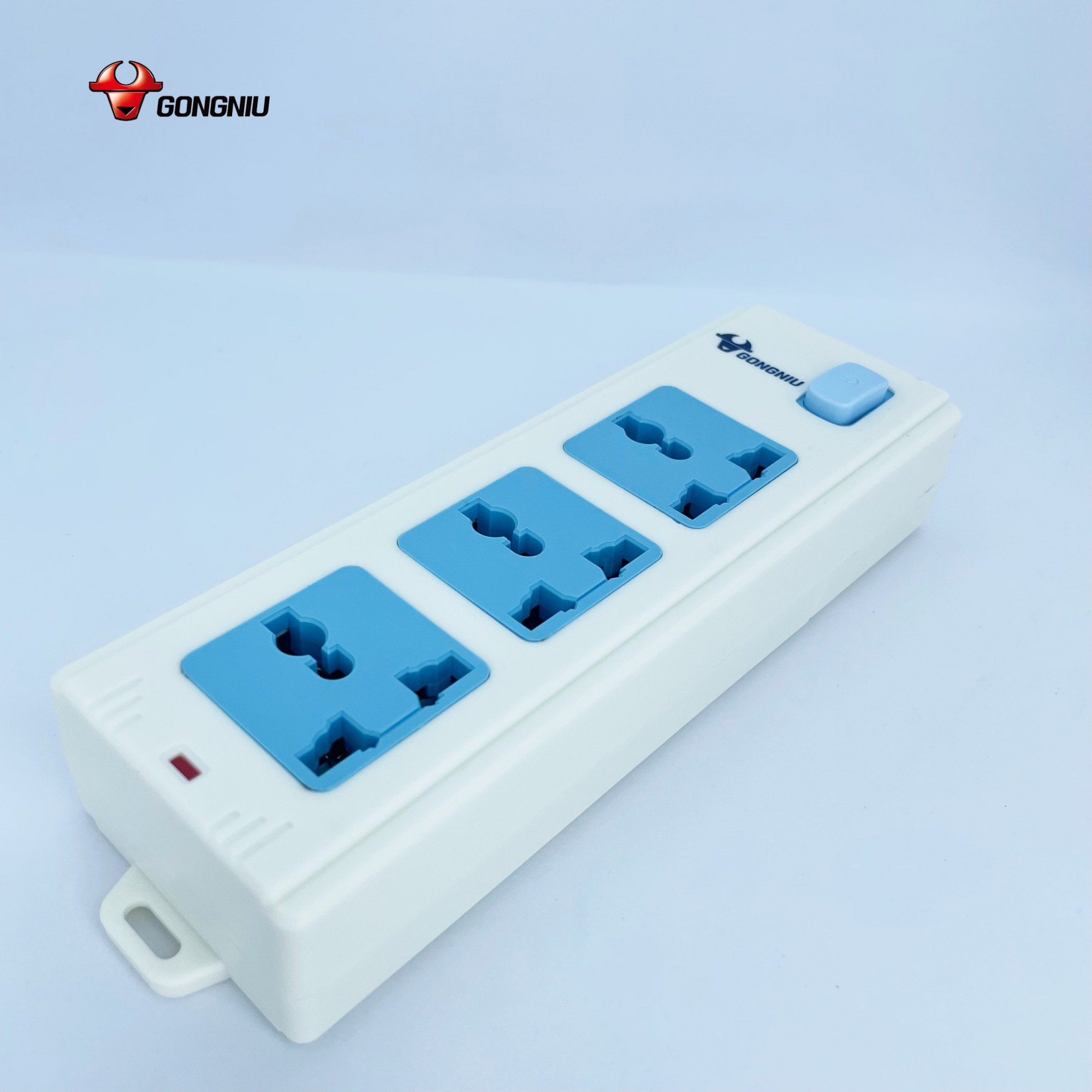 Ổ Cắm Gongniu 3 Ổ Đa Năng 1 Công Tắc Không Kèm Dây 2500W – 413K