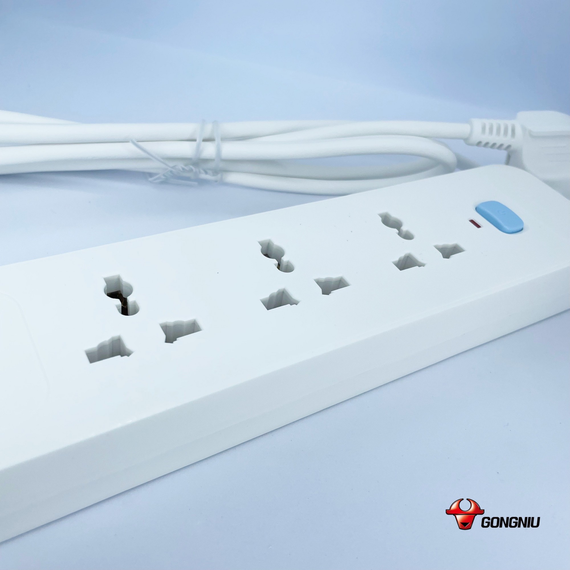 Ổ Cắm Điện GONEO 3 Ổ Đa Năng + 2 USB 1 Công Tắc – Dây Dài 1.8M | Công Suất 2500W – Chính Hãng GONEO Việt Nam