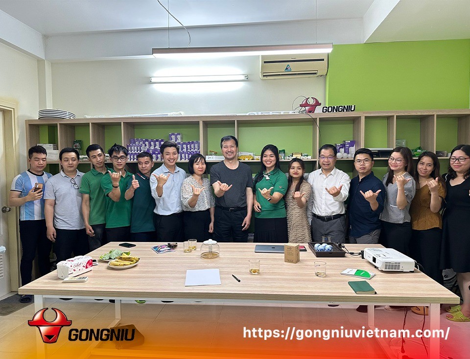 CHUYẾN CÔNG TÁC CỦA CHỦ TỊCH TẬP ĐOÀN GONGNIU TẠI GONGNIU VIỆT NAM 1