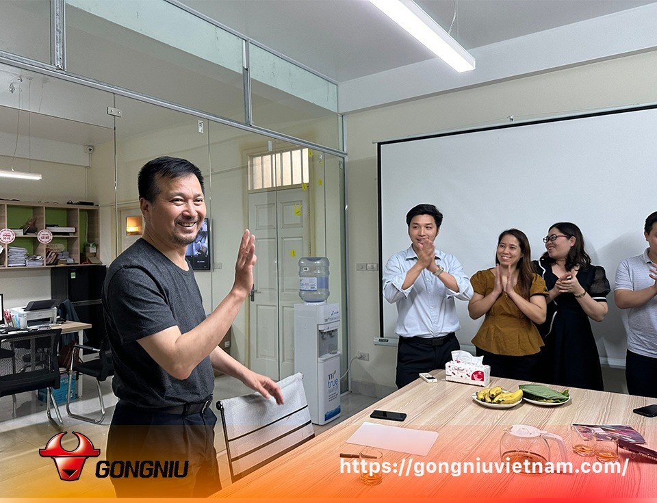 CHUYẾN CÔNG TÁC CỦA CHỦ TỊCH TẬP ĐOÀN GONGNIU TẠI GONGNIU VIỆT NAM 2