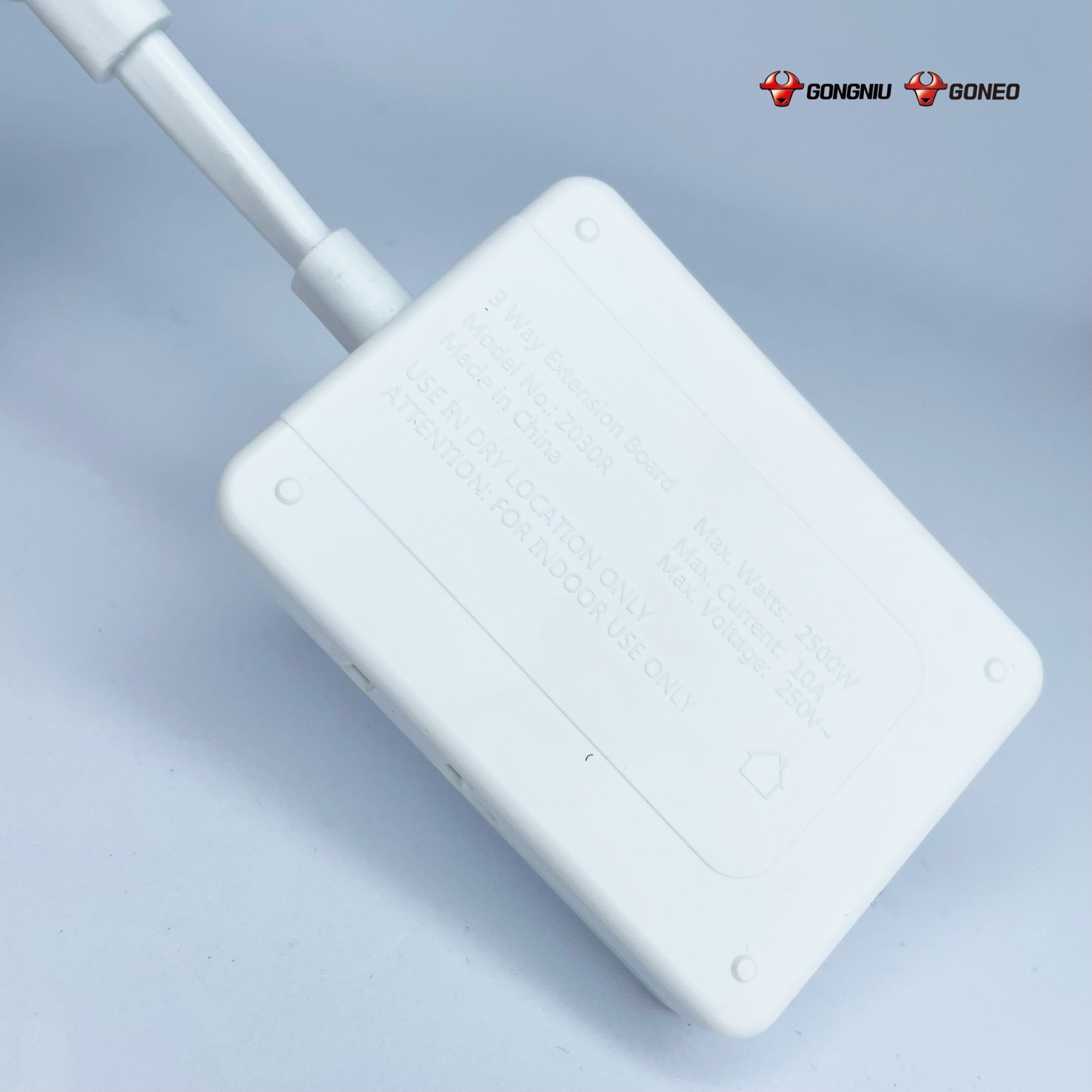 Ổ Chia Điện GONEO Z030R – Chia 3 Đa Năng Siêu Gọn 2500W- Tiện Lợi
