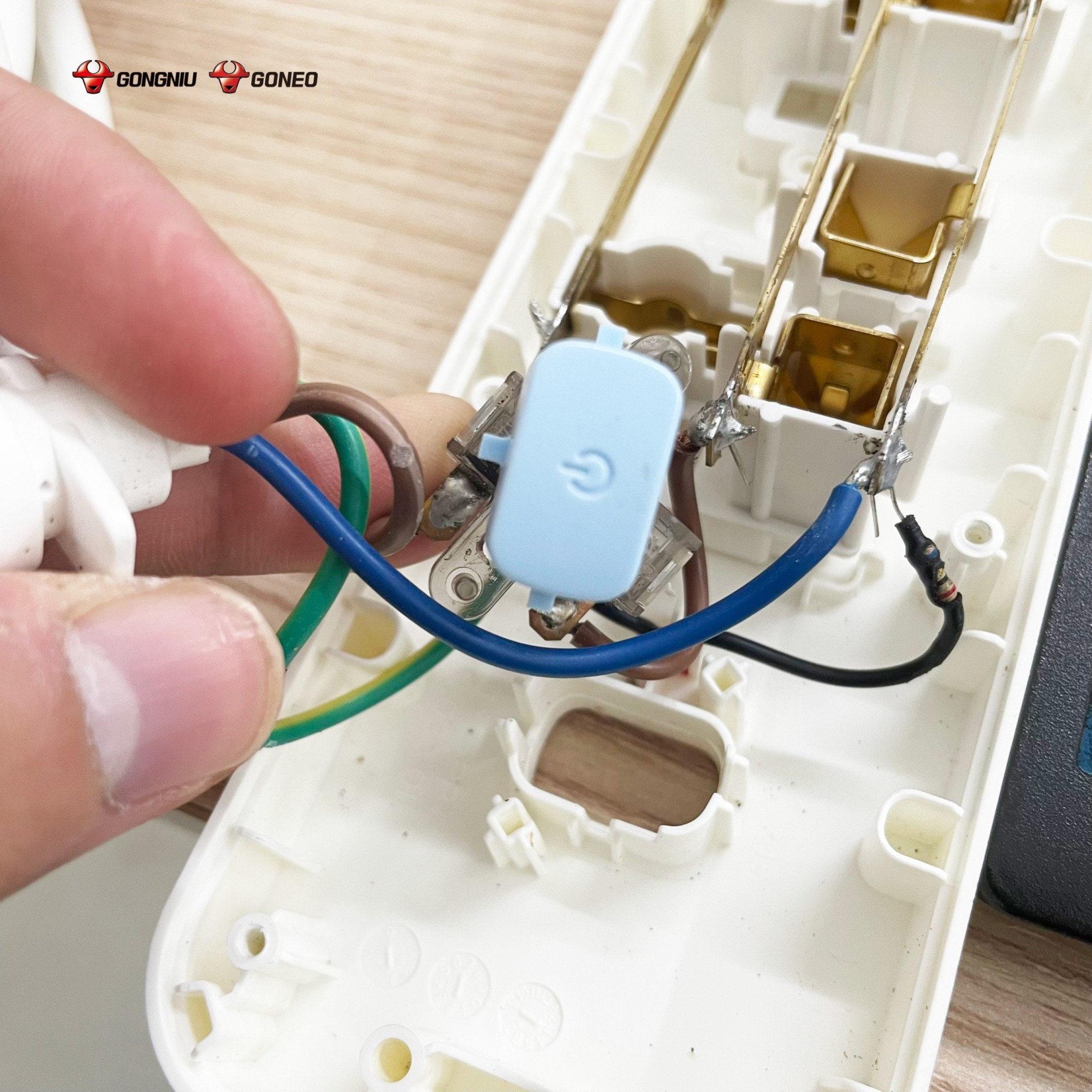 Ổ Cắm Chống Cháy N1030 - Ưu Và Nhược Điểm 19