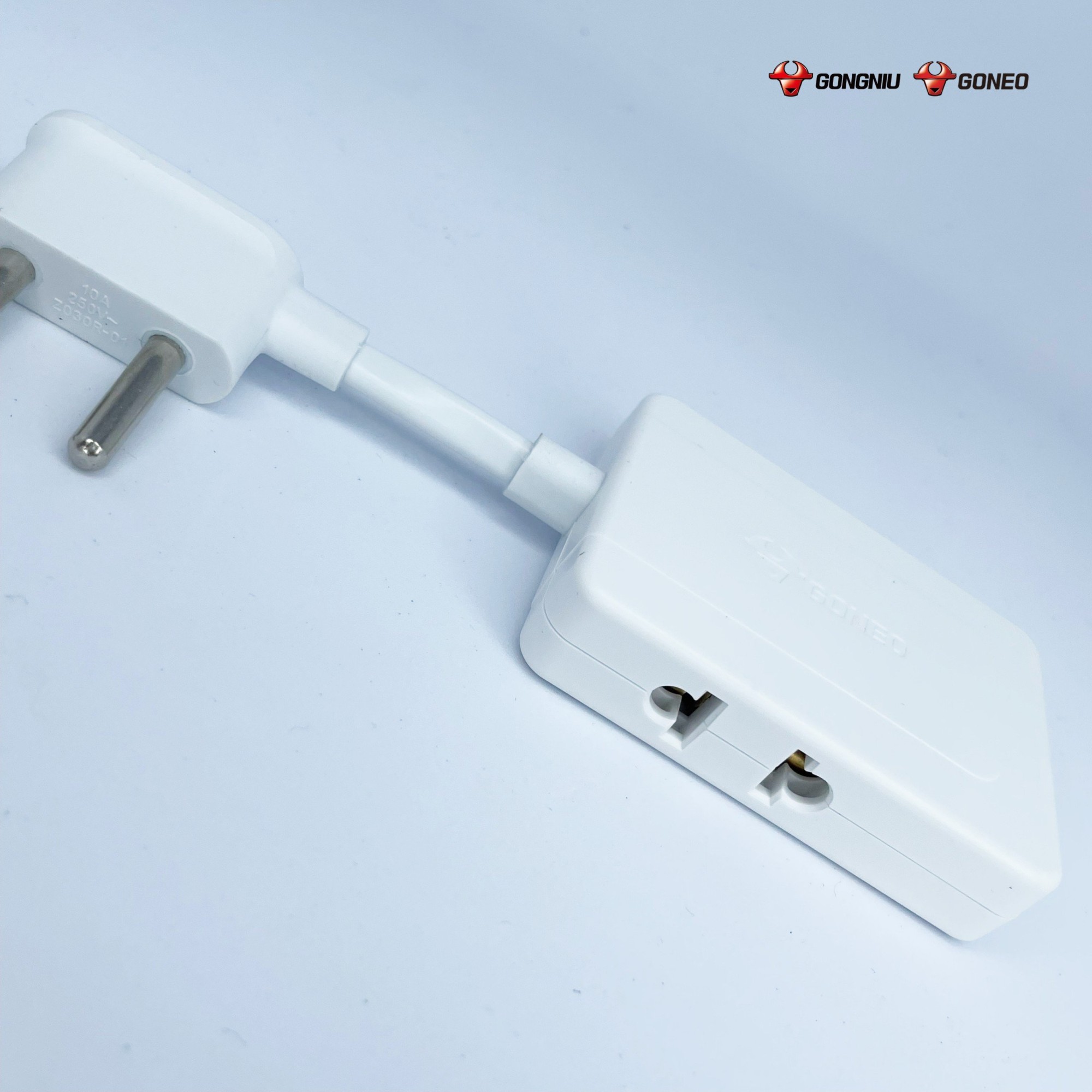 Ổ Chia Điện GONEO Z030R – Chia 3 Đa Năng Siêu Gọn 2500W- Tiện Lợi