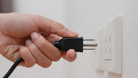 rút phích cắm điện
